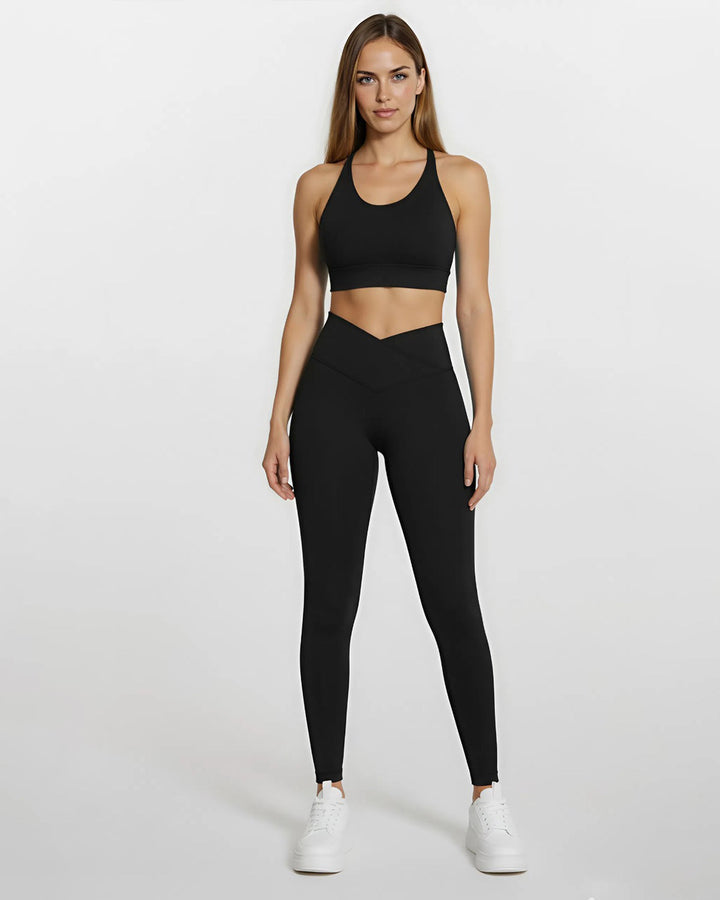 Elegantne Helanke sa V-rezom